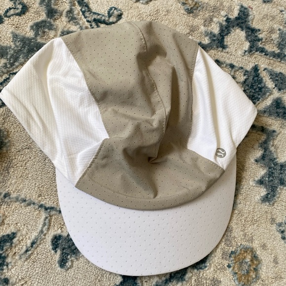 Brand new lululemon perforated run and train hat - Picture 5 of 9